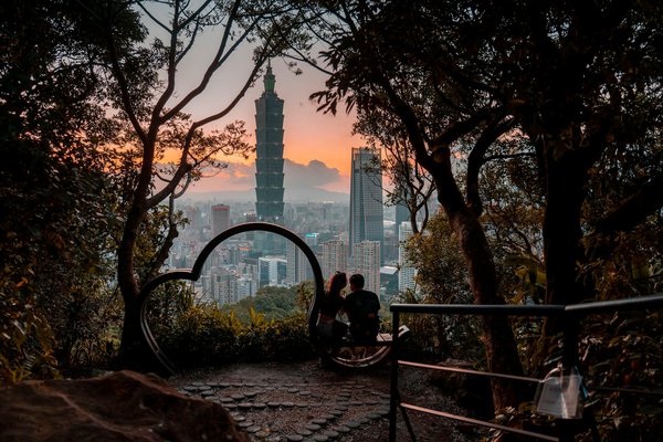 Discover the Top Live Music Venues: Your Ultimate Guide to London"s Best Pubs